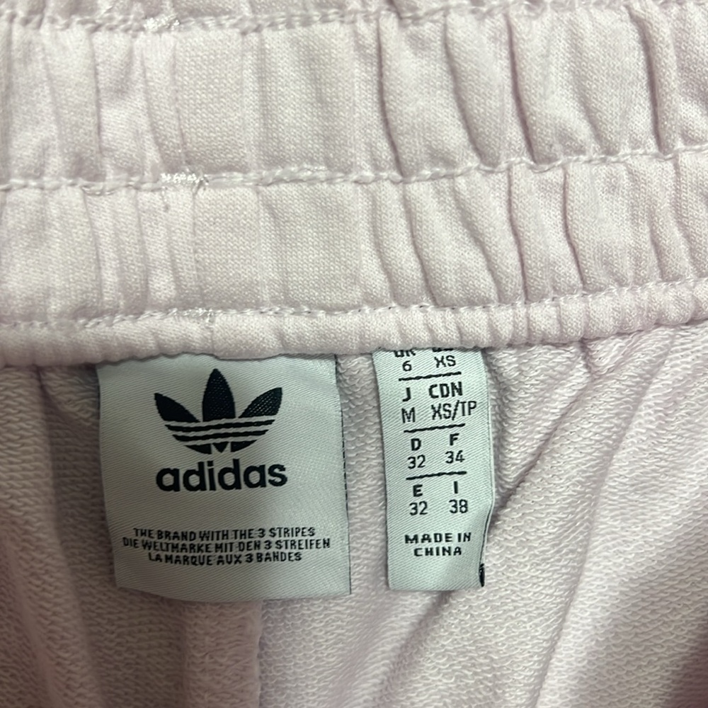 Adidas sweat shorts size xs - Picture 3 of 3